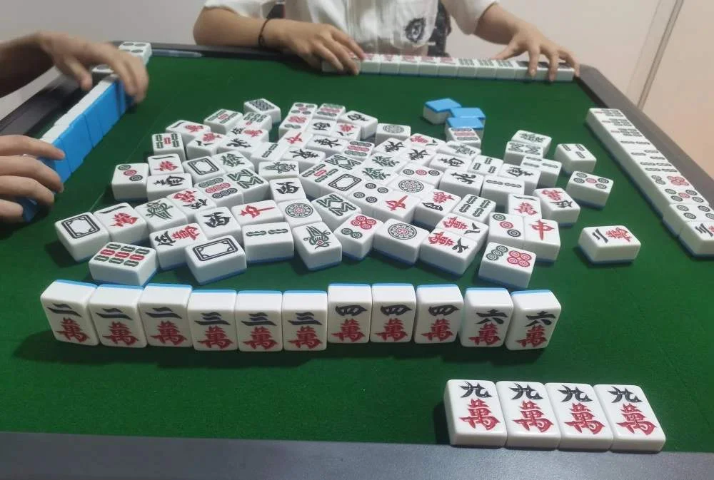 升级 - 四人合作升级游戏